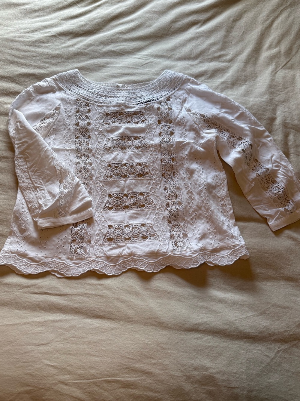 White House Black Market women’s White Eyelet Lace Blouse